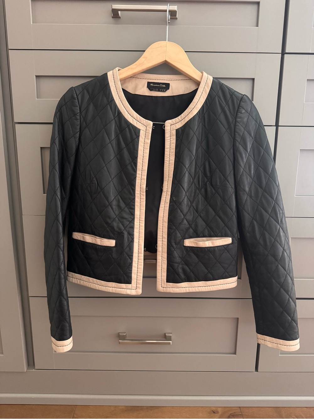 Massimo Dutti quilted black and beige crop leather jacket, size small